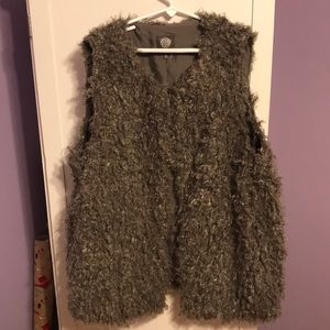 Vince Camuto gray shag vest
